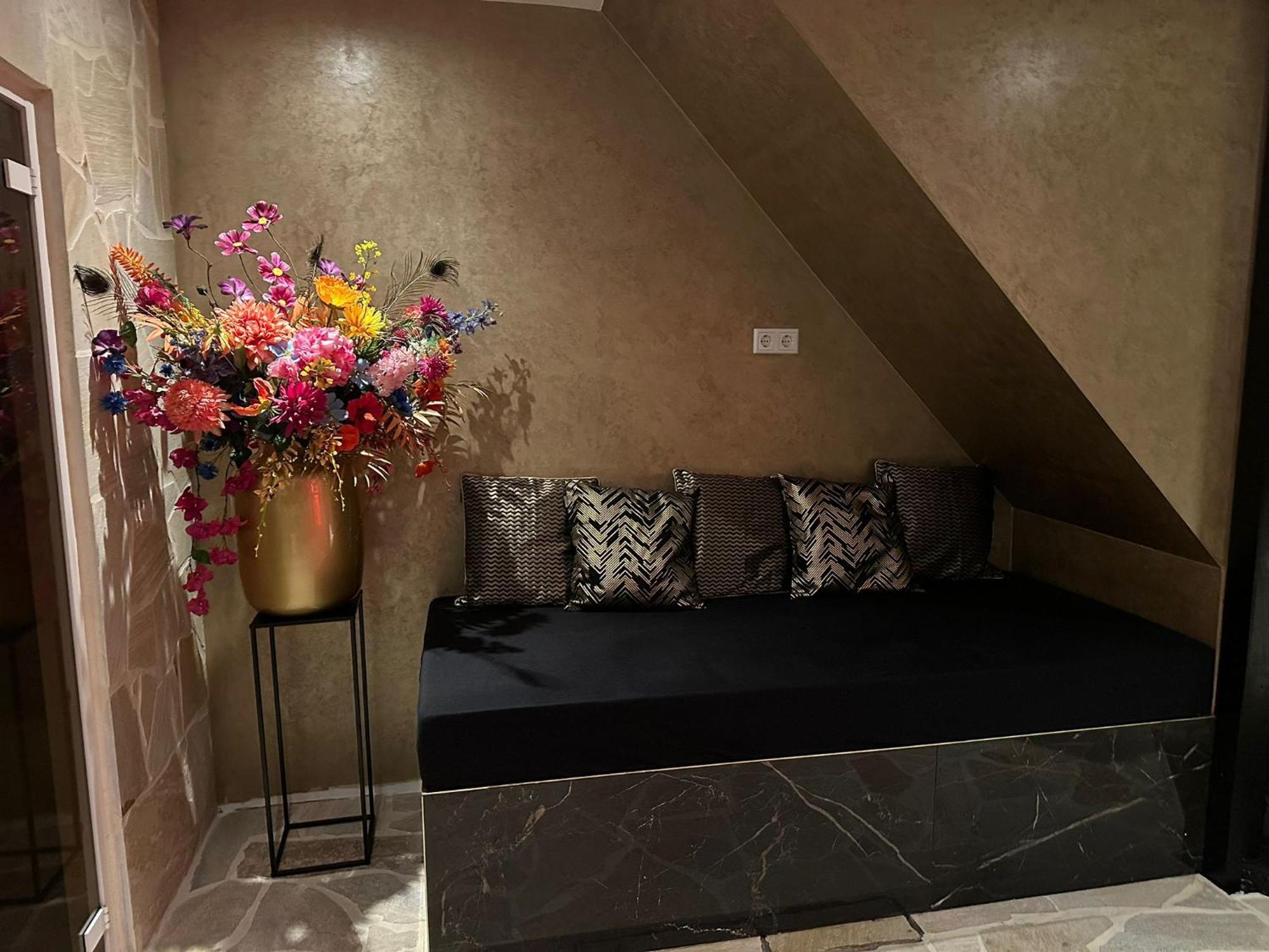 B&B Spa Goud Тилбург Екстериор снимка